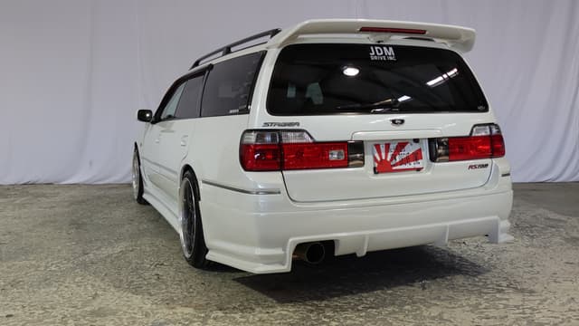 1999 Nissan Stagea JDM car for sale — photo 7 of 19