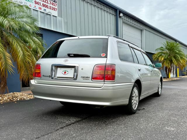 2001 Toyota Crown JDM car for sale — photo 9 of 23