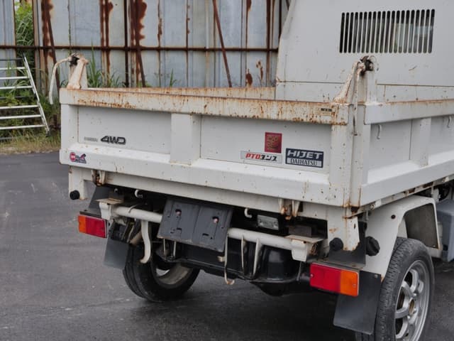 2002 Daihatsu Hijet JDM car for sale — photo 19 of 25