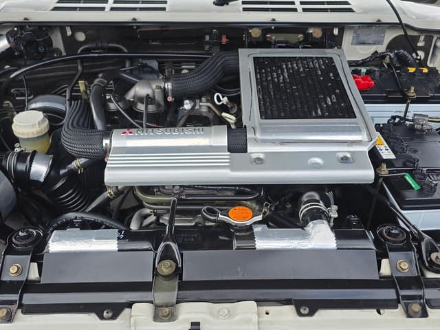 1997 Mitsubishi Pajero JDM car for sale — photo 8 of 25