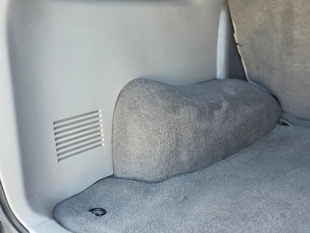 2001 Toyota Hilux Surf JDM car for sale — photo 12 of 25