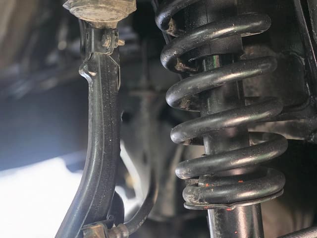2001 Toyota Hilux Surf JDM car for sale — photo 15 of 25