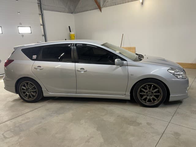 2002 Toyota Caldina JDM car for sale — photo 2 of 18