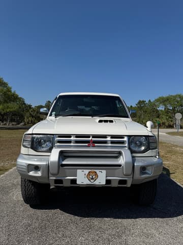 1997 Mitsubishi Pajero JDM car for sale — photo 4 of 24