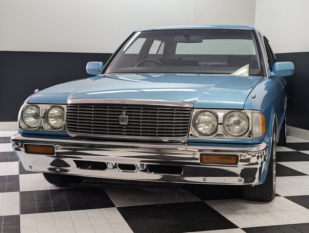 1995 Toyota Crown JDM car for sale — photo 3 of 25