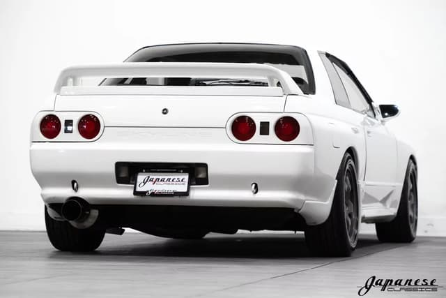 1993 Nissan Skyline JDM car for sale — photo 8 of 25