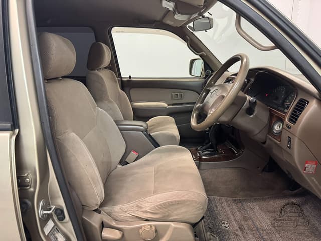 2001 Toyota Hilux Surf JDM car for sale — photo 23 of 25