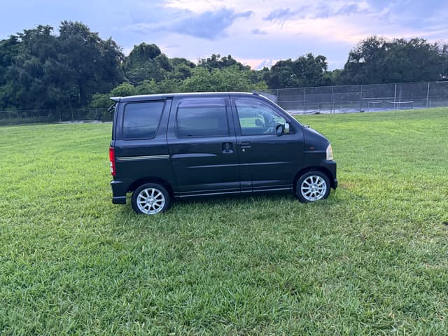 2001 Daihatsu Atrai JDM car for sale — photo 8 of 25