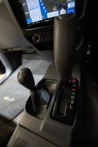 1999 Toyota Hilux JDM car for sale — photo 11 of 25
