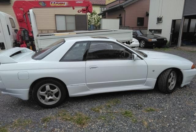 1991 Nissan Skyline JDM car for sale — photo 6 of 25