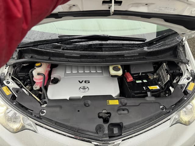 2006 Toyota Estima JDM car for sale — photo 15 of 18