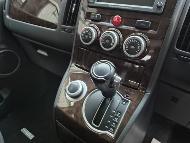 2009 Mitsubishi Delica JDM car for sale — photo 15 of 22
