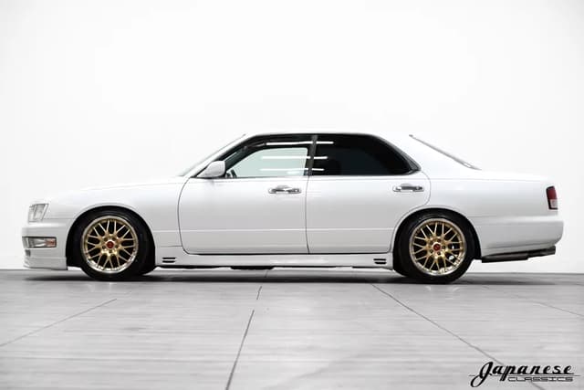 1996 Nissan Cedric JDM car for sale — photo 4 of 25