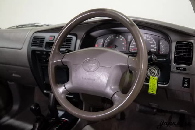 2000 Toyota Hilux Surf JDM car for sale — photo 12 of 25