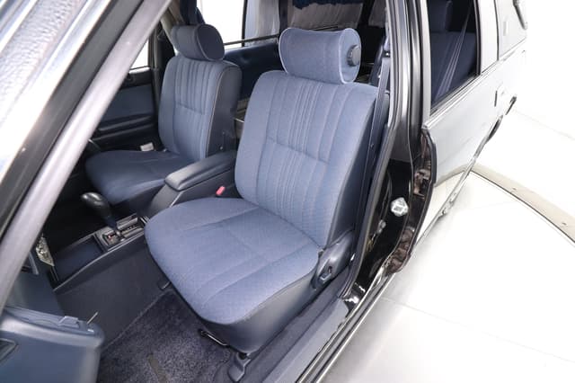 1995 Toyota Crown JDM car for sale — photo 18 of 25