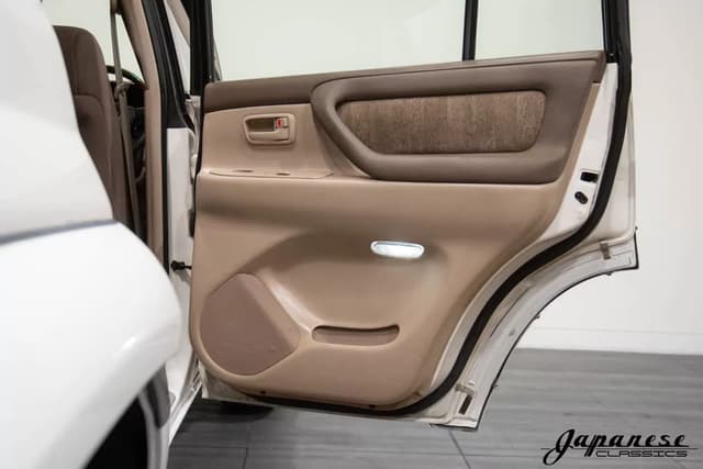 2000 Toyota Land Cruiser JDM car for sale — photo 22 of 25