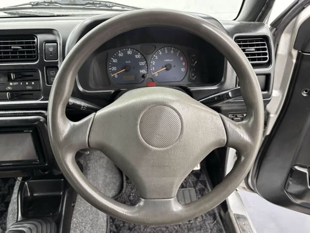 2000 Suzuki Jimny JDM car for sale — photo 15 of 25