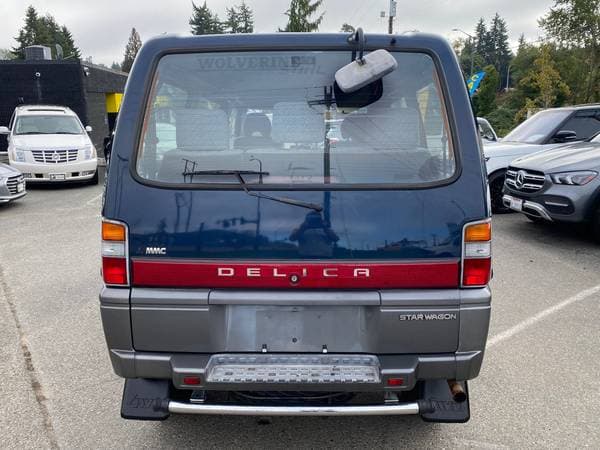 1996 Mitsubishi Delica JDM car for sale — photo 2 of 10