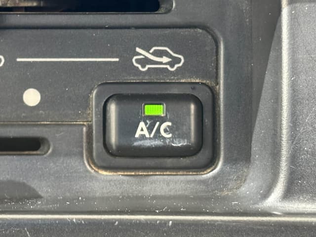 1999 Daihatsu Hijet JDM car for sale — photo 11 of 23