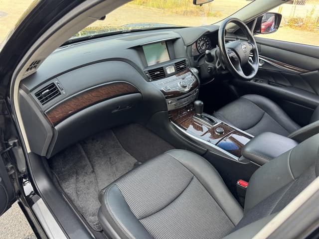 2010 Nissan Fuga JDM car for sale — photo 12 of 20