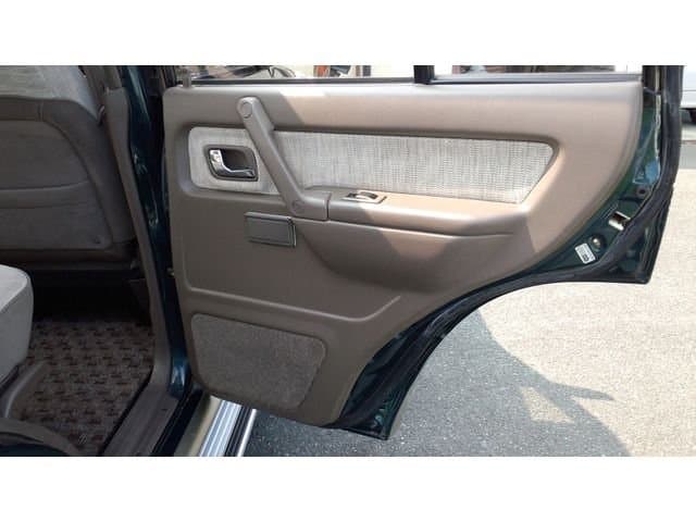 1995 Mitsubishi Pajero JDM car for sale — photo 16 of 25