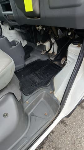 2001 Mitsubishi Minicab JDM car for sale — photo 11 of 21