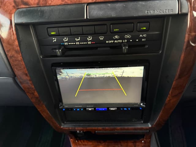 1996 Toyota Hilux Surf JDM car for sale — photo 28 of 47