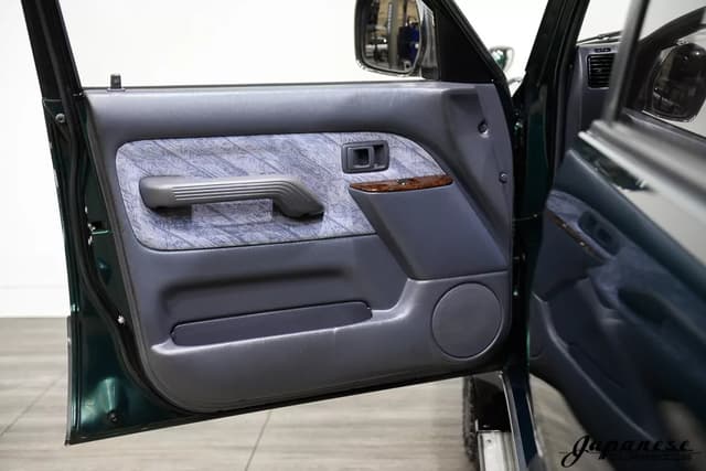 1996 Toyota Land Cruiser JDM car for sale — photo 17 of 25