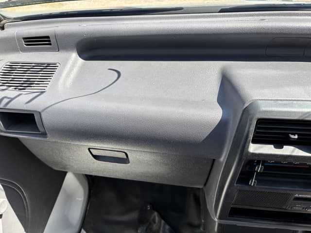 1997 Mitsubishi Minicab JDM car for sale — photo 21 of 25