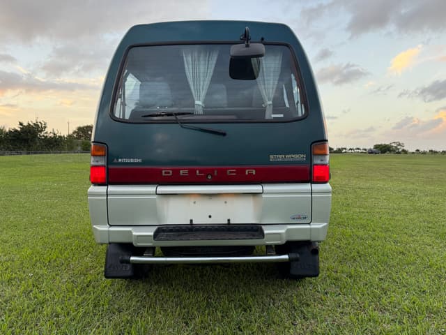 1996 Mitsubishi Delica JDM car for sale — photo 3 of 25