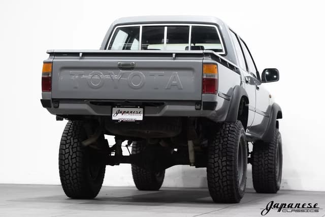1990 Toyota Hilux JDM car for sale — photo 8 of 25
