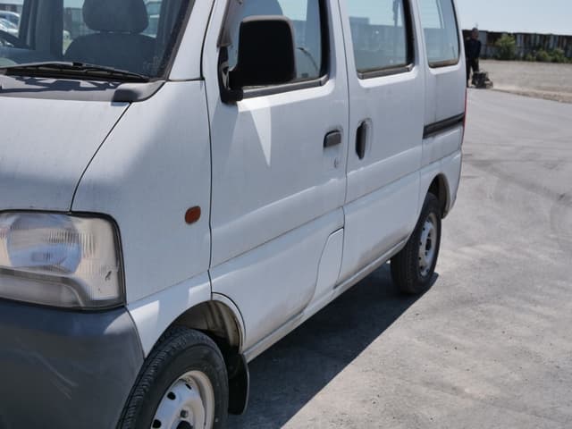 2000 Suzuki Every JDM car for sale — photo 9 of 25