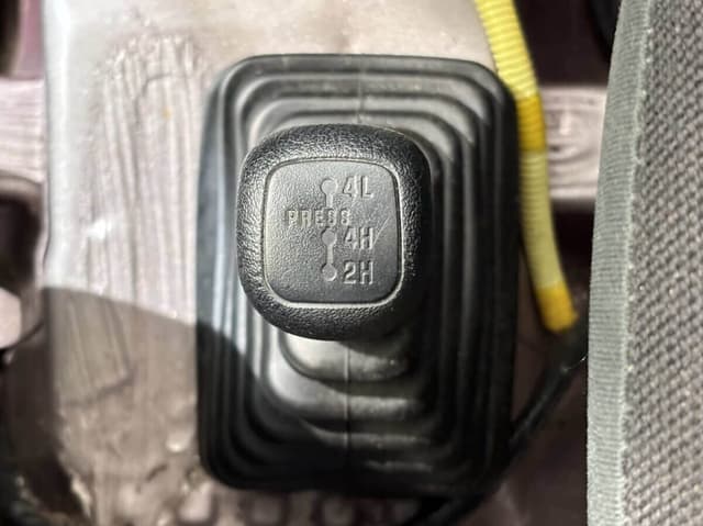 2001 Mitsubishi Pajero Mini JDM car for sale — photo 19 of 25