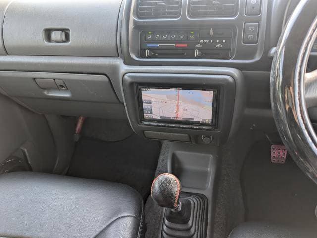 1999 Suzuki Jimny JDM car for sale — photo 5 of 20