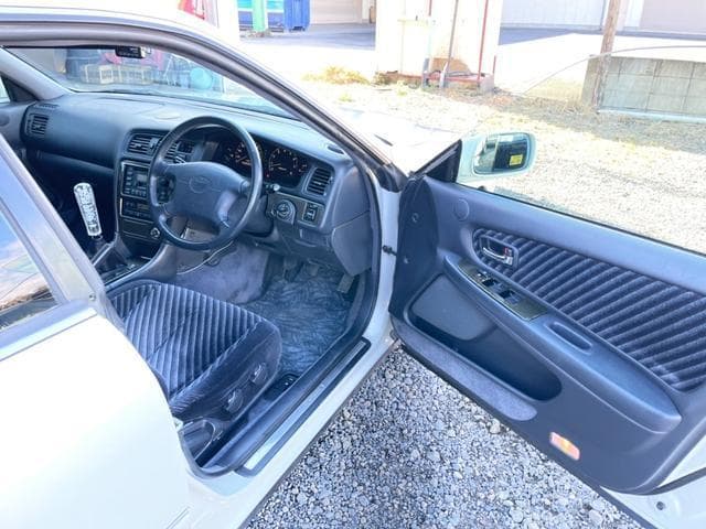 1998 Toyota Mark II JDM car for sale — photo 14 of 25