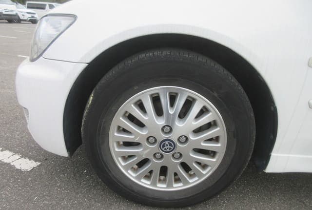 2002 Toyota Altezza JDM car for sale — photo 9 of 25