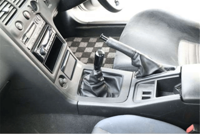 1997 Nissan Skyline JDM car for sale — photo 17 of 21