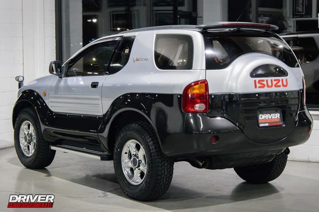 1999 Isuzu JDM car for sale — photo 2 of 25