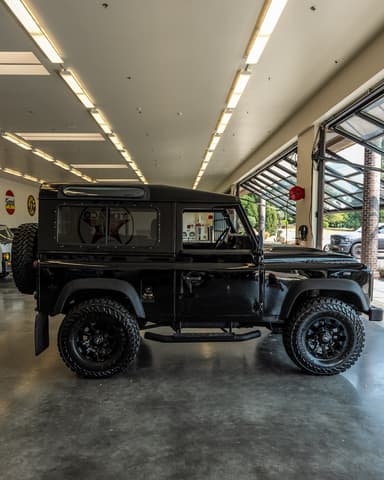 1990 Land Rover Defender JDM car for sale — photo 4 of 13