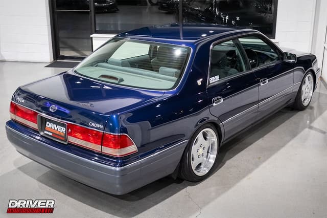 1998 Toyota Crown JDM car for sale — photo 23 of 25