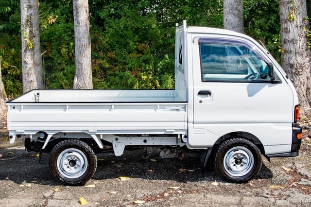 1996 Mitsubishi Minicab JDM car for sale — photo 7 of 18