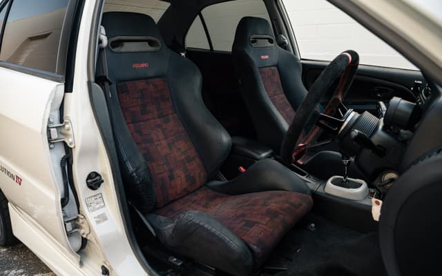 1996 Mitsubishi Lancer Evolution JDM car for sale — photo 8 of 9