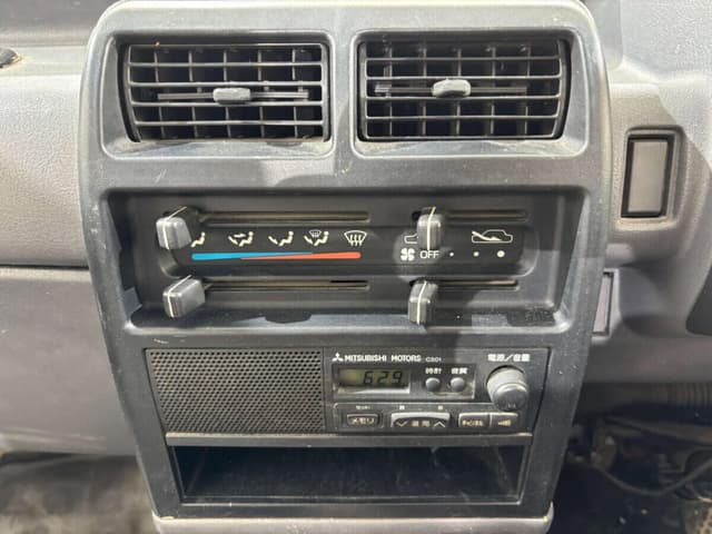 1997 Mitsubishi Minicab JDM car for sale — photo 10 of 25