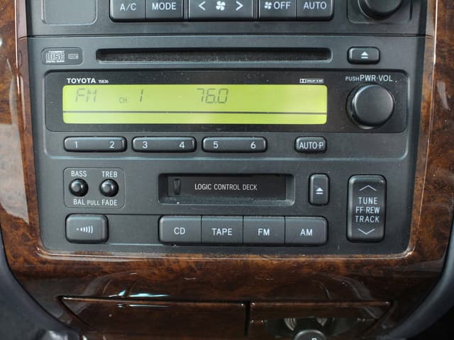 1997 Toyota Crown JDM car for sale — photo 13 of 25