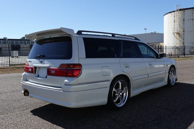 1997 Nissan Stagea JDM car for sale — photo 12 of 20