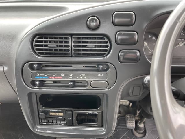 1998 Daihatsu Hijet JDM car for sale — photo 18 of 25