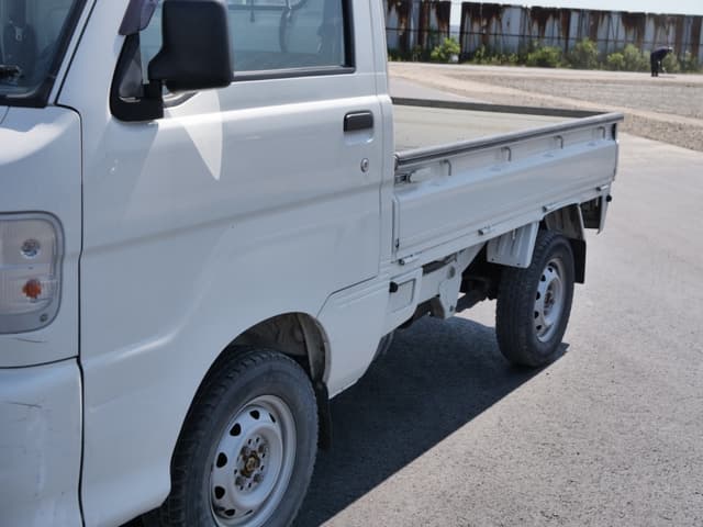 2001 Daihatsu Hijet JDM car for sale — photo 9 of 25