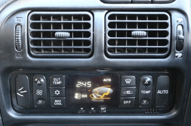 1992 Mitsubishi Lancer JDM car for sale — photo 14 of 17