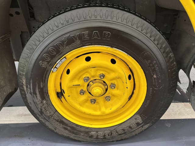 1996 Nissan Atlas JDM car for sale — photo 18 of 25