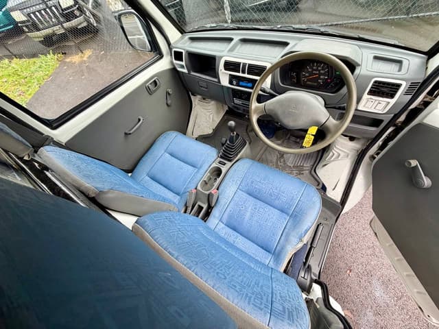 2000 Mitsubishi Minicab JDM car for sale — photo 20 of 25